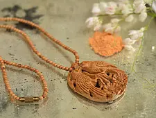 Kadam ♣ Wooden Neckpieces { k }